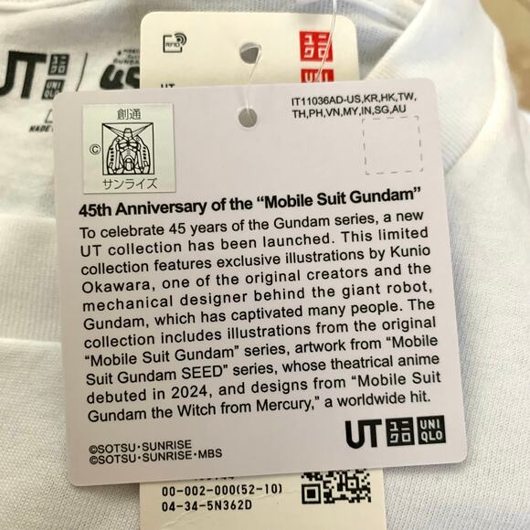 Uniqlo Mobile Suit GUNDAM 45th Anniversary UT Graphic T-Shirt in White - Picture 12 of 14